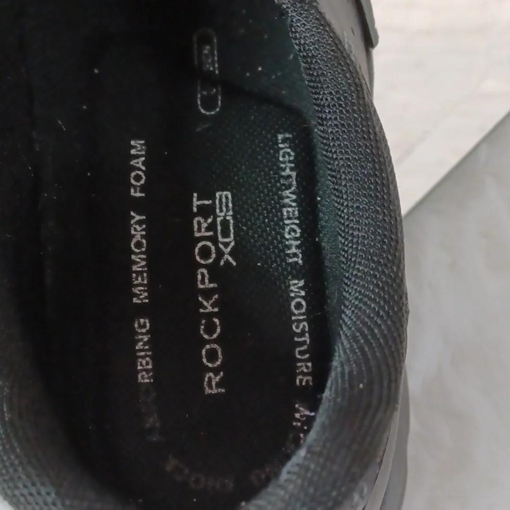 Rockport Men's Black Comfort Slip-on Memory Foam Shoes sz 9  M